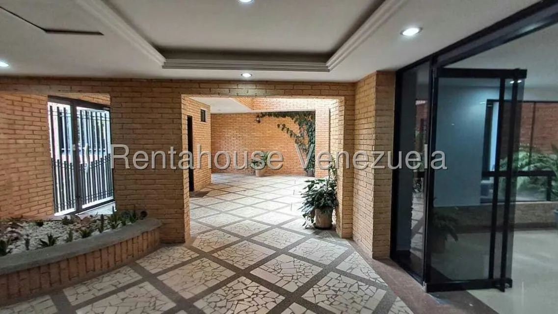 Apartamento (1 Nivel) en Alquiler en Ciudad Jardin, Carabobo - 9