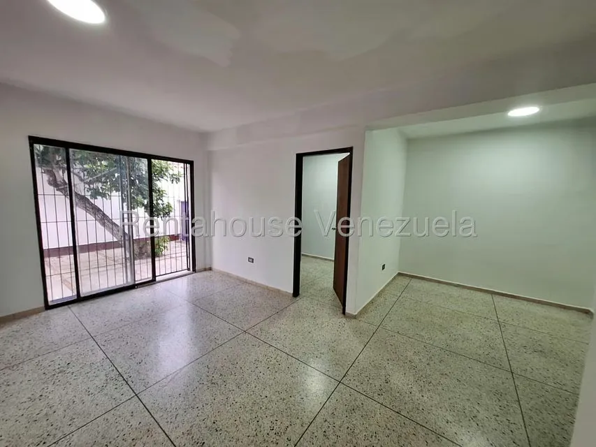 Casa (Duplex) en Venta en El Parral, Carabobo - 28