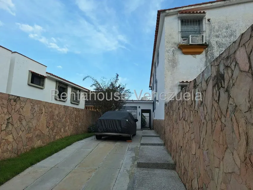 Casa (Duplex) en Venta en El Parral, Carabobo - 33