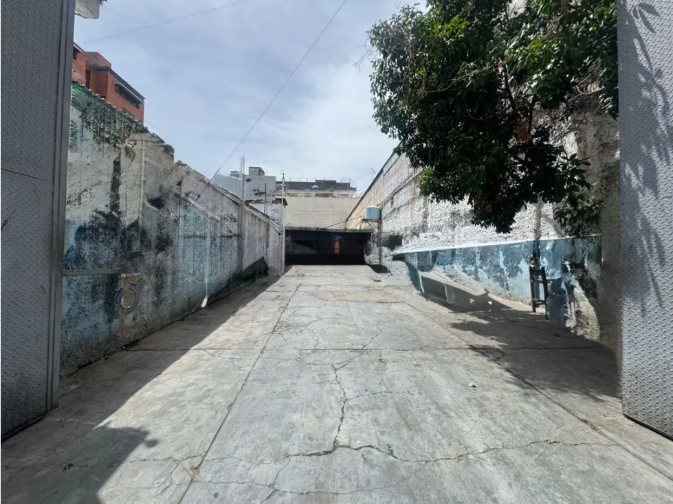 Se vende local comercial 1375m2 Av. Principal de San Martín 9374 - 3
