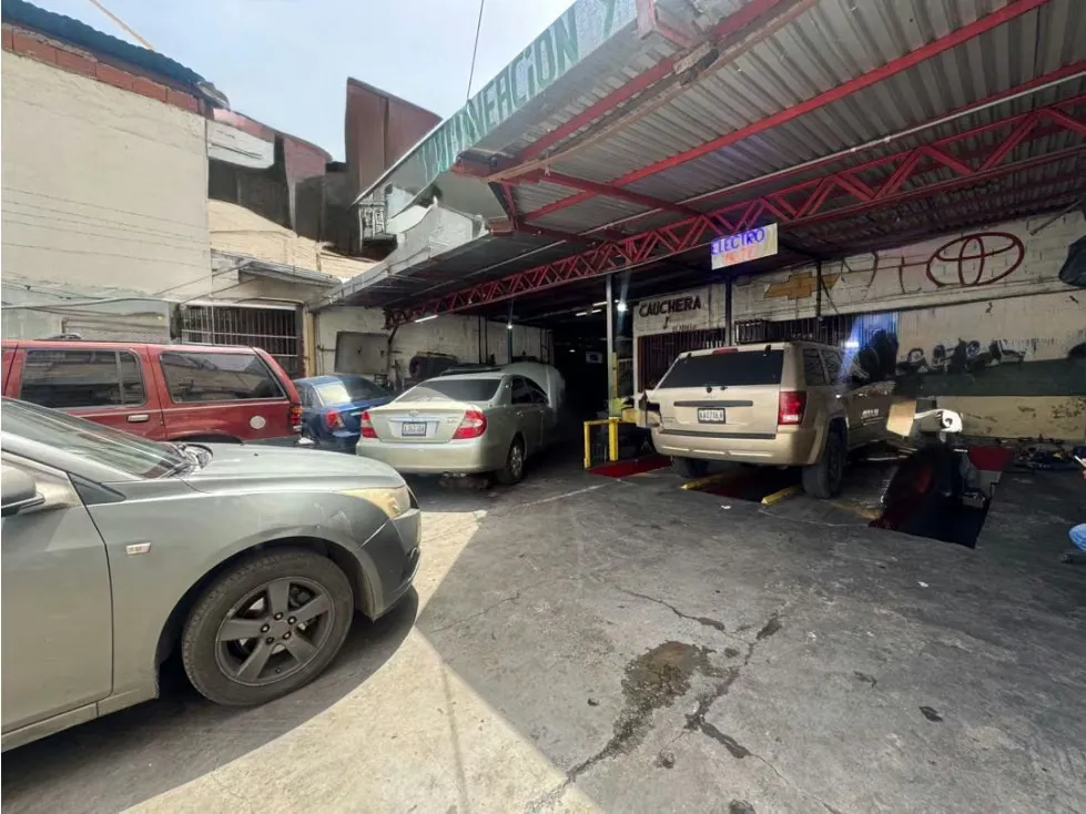 Se vende local comercial 1375m2 Av. Principal de San Martín 9374 - 7