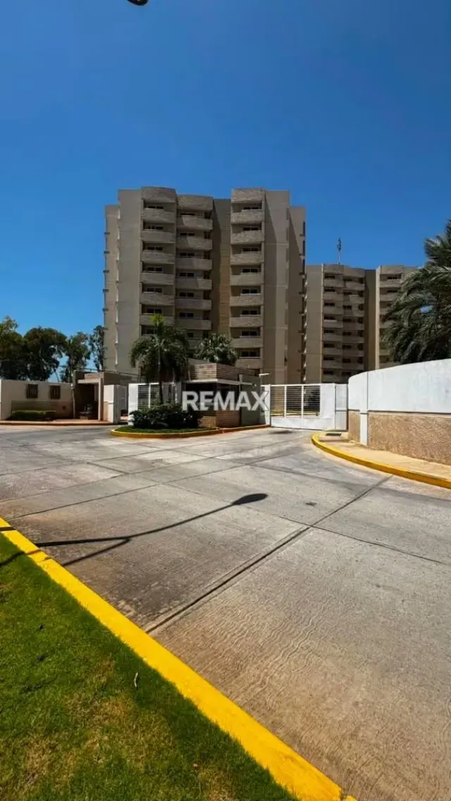 APARTAMENTO EN VENTA LAGO COUNTRY III MILAGRO NORTE MARACAIBO