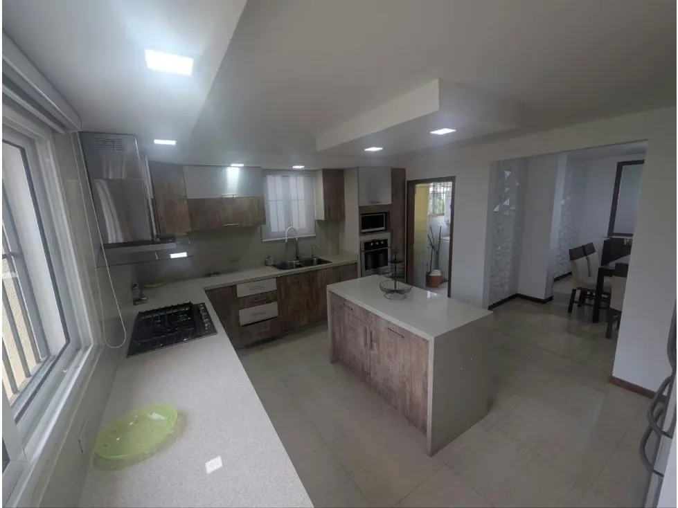 Se vende Apto PH 210m² 4h+s/3b+s/1p Cumbres de Curumo - 13