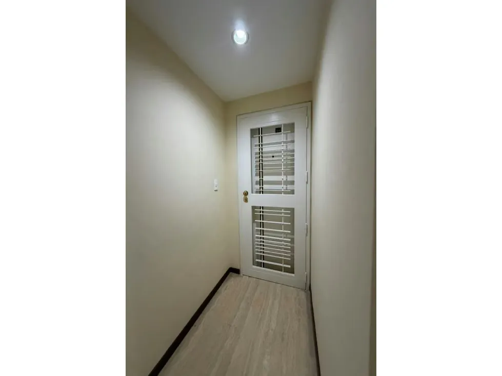 Alquiler de Apartamento Campo Alegre 1582DR 76m2/2H/2B/3PE - 6