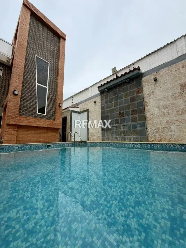 ¡Listo para Disfrutar! Espectacular Townhouse en Residencia Río de la Plata