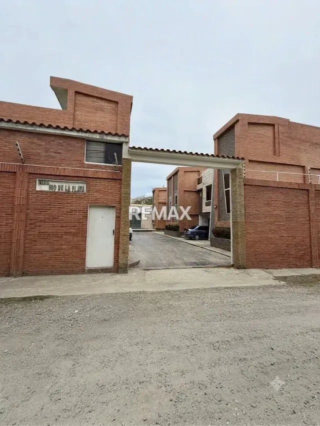 ¡Listo para Disfrutar! Espectacular Townhouse en Residencia Río de la Plata - 19