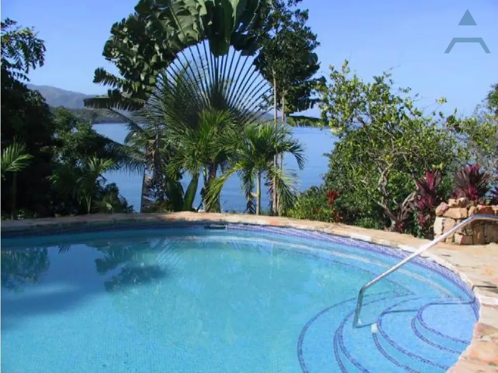 Se vende Hotel 34410,65m² Parque Nacional Mochima - 8