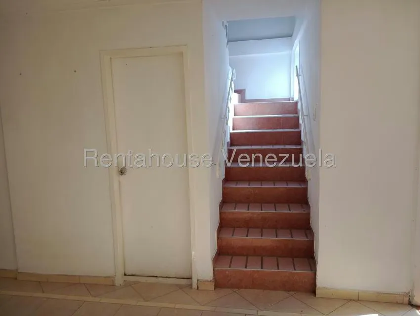Casa (Contemporaneo) en Alquiler en Centro, Lara - 14