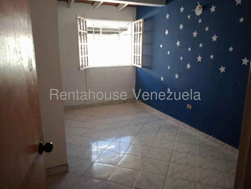 Casa (Contemporaneo) en Alquiler en Centro, Lara - 20