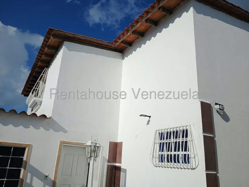 Casa (Contemporaneo) en Alquiler en Centro, Lara - 27