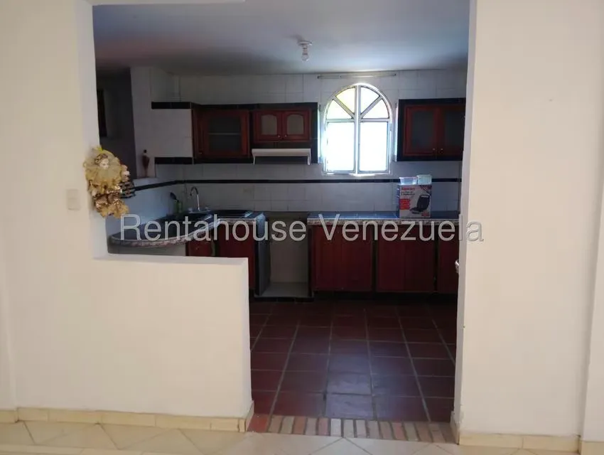 Casa (Contemporaneo) en Alquiler en Centro, Lara - 9