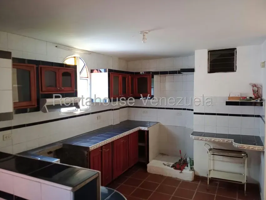 Casa (Contemporaneo) en Alquiler en Centro, Lara - 10