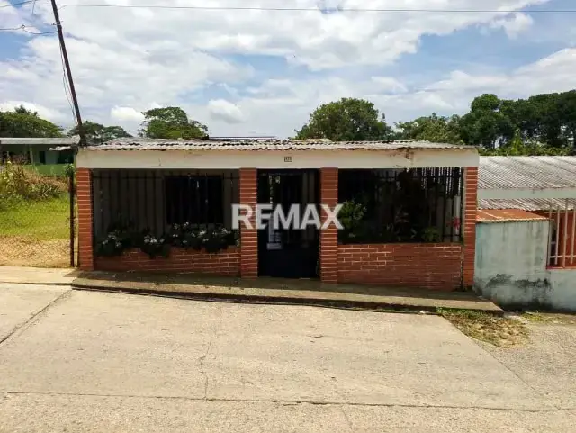 SE VENDE ESTA CASA, UBICADA EN LA MATA MUNICIPIO ESCUQUE