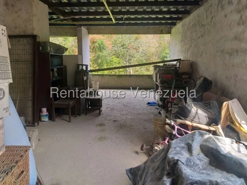Casa (Multipes Niveles) en Venta en Lomas del Halcon, Distrito Metropolitano - 3