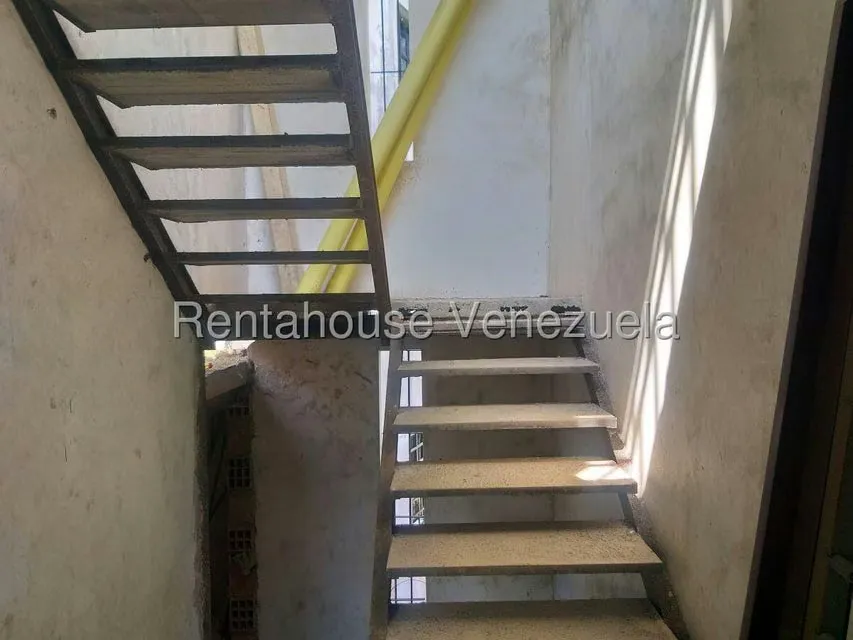 Casa (Multipes Niveles) en Venta en Lomas del Halcon, Distrito Metropolitano - 22