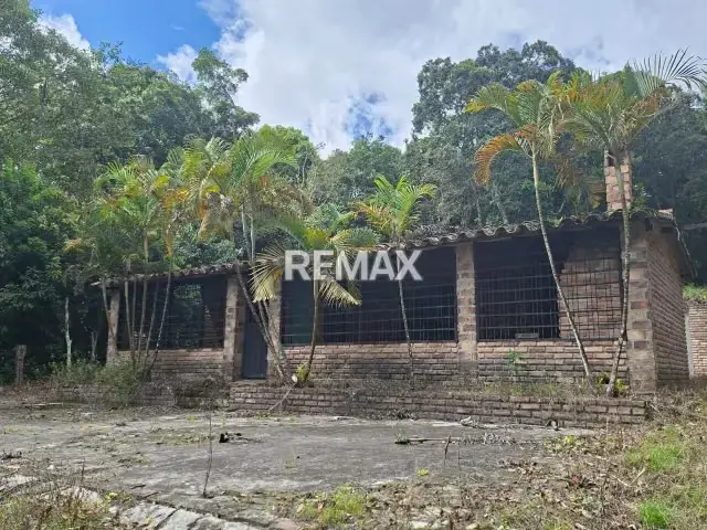 Se vende terreno con estructura para cabañas ideal para casas de campo