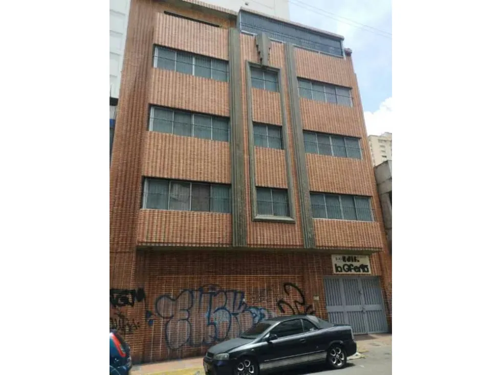 Se Vende Edificio 4 Pisos, 674 M2 en la Urbanización La Candelaria