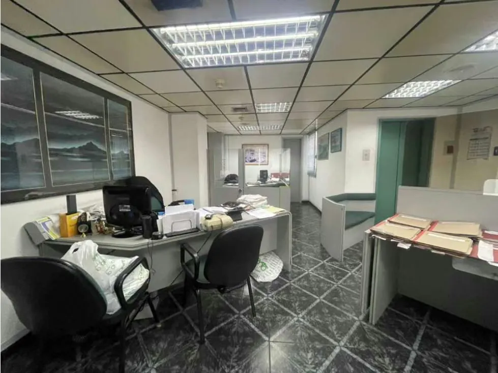 Se Vende Edificio 4 Pisos, 674 M2 en la Urbanización La Candelaria - 11