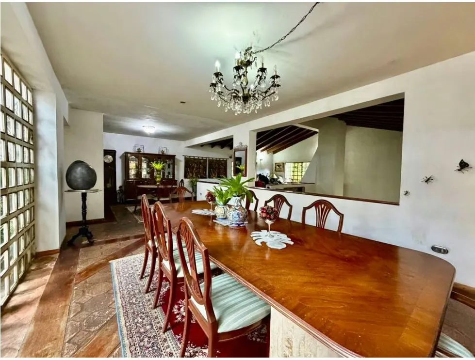 Se vende casa 1000m2 4h+2s/9b/8p La Lagunita - 3
