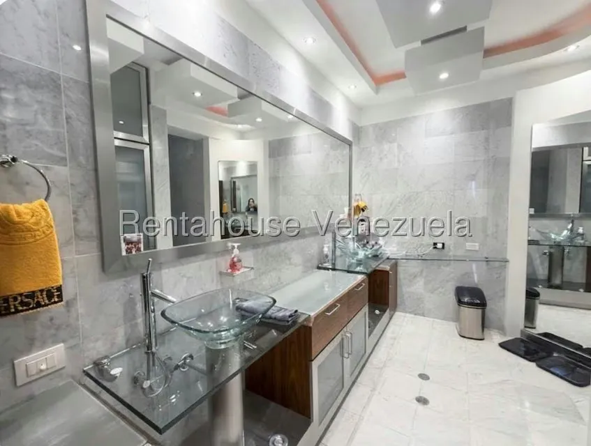 Apartamento (1 Nivel) en Venta en Lomas de La Lagunita, Distrito Metropolitano - 13
