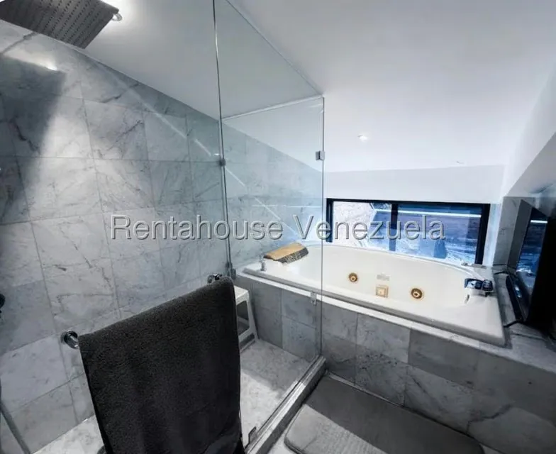 Apartamento (1 Nivel) en Venta en Lomas de La Lagunita, Distrito Metropolitano - 15