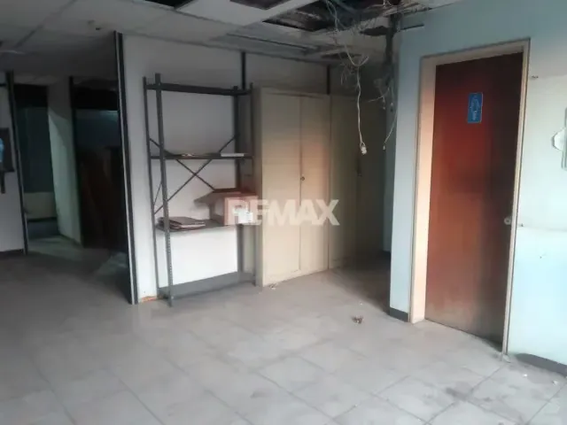 Alquiler de Local 48 Mtrs2, Mezz. M9, Edificio Compro Sector Las Barrancas, Guatire Venezuela - 8
