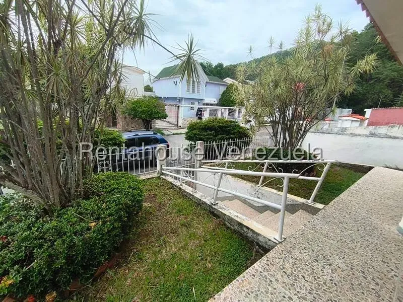 Casa (Duplex) en Venta en Trigal Norte, Carabobo - 2