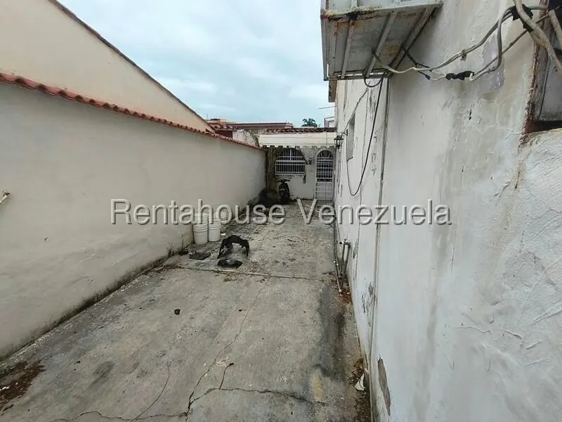 Casa (Duplex) en Venta en Trigal Norte, Carabobo - 28