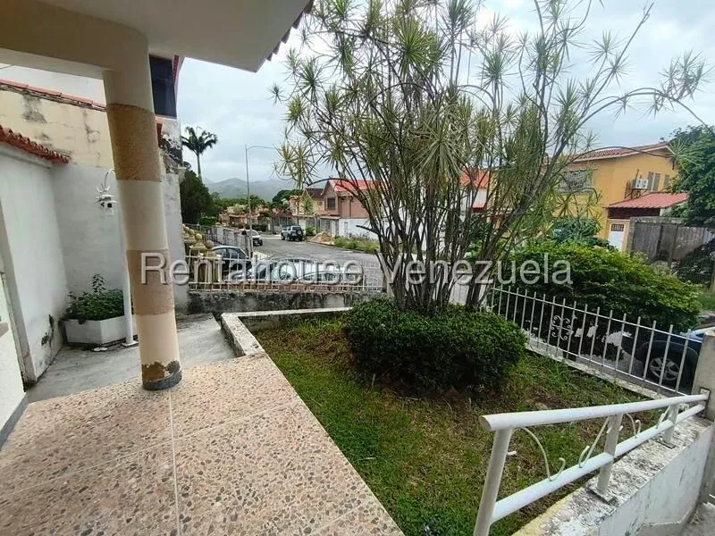 Casa (Duplex) en Venta en Trigal Norte, Carabobo - 29