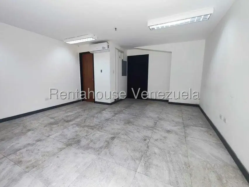 Oficina en Alquiler en La Urbina, Distrito Metropolitano - 4