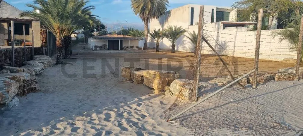 Terreno a Orilla del mar con playa privada en Playa el Yaque - 3