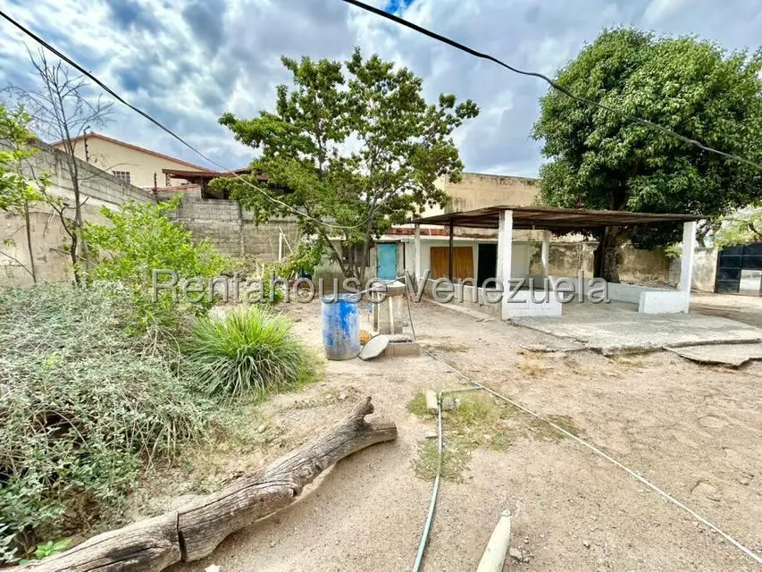 Terreno (Comercial) en Venta en Centro, Lara - 12