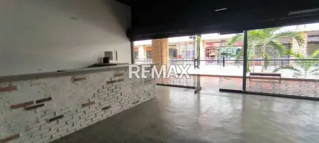 Se alquila local comercial Centro Comercial Galería Prados del Este - 10
