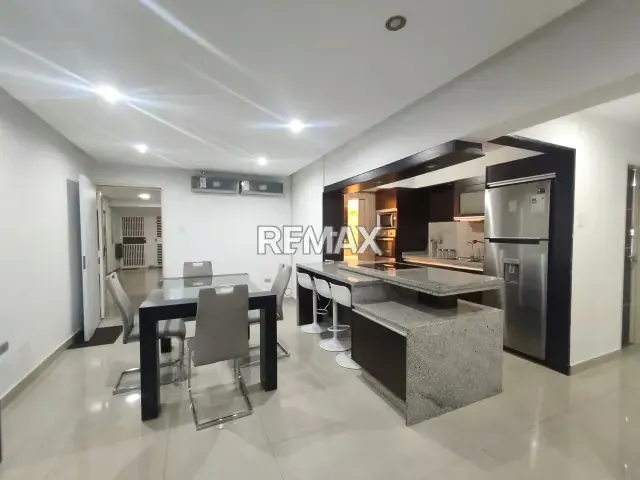 ALQUILER DE APARTAMENTO AMOBLADO AV LARA