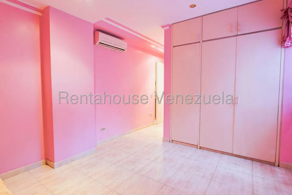 Apartamento (Duplex) en Venta en Miranda, Distrito Metropolitano - 24
