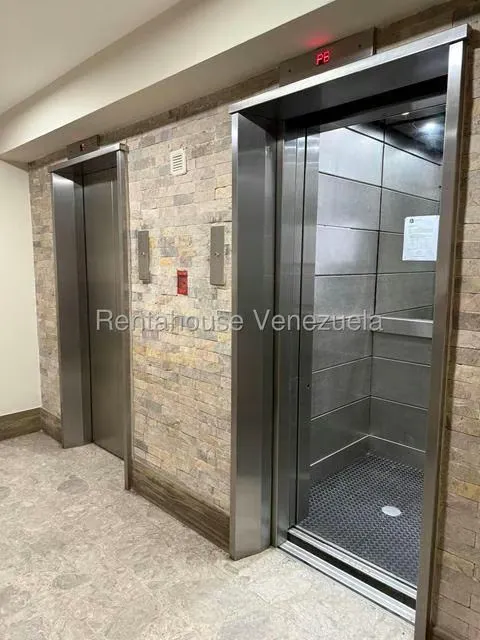 Apartamento (1 Nivel) en Alquiler en La Castellana, Distrito Metropolitano - 15