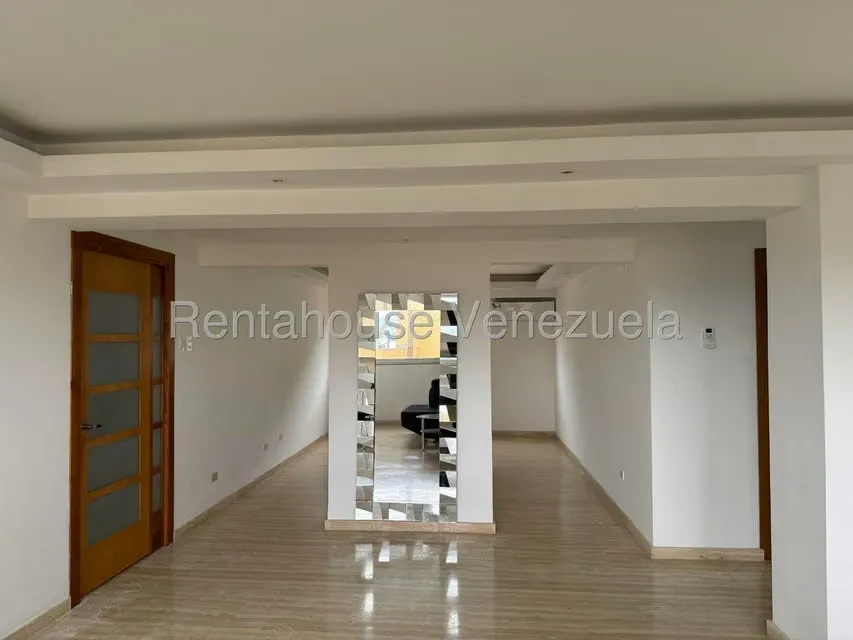 Apartamento (1 Nivel) en Alquiler en La Castellana, Distrito Metropolitano - 5
