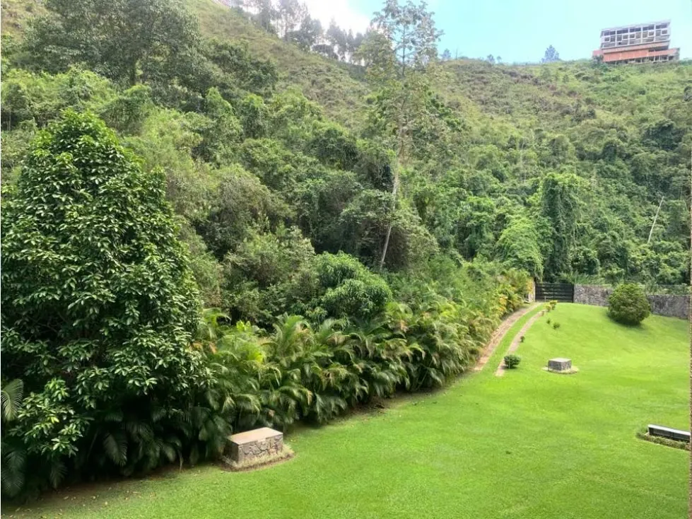 Se vende apartamento 269m2 La Lagunita 9959 - 19