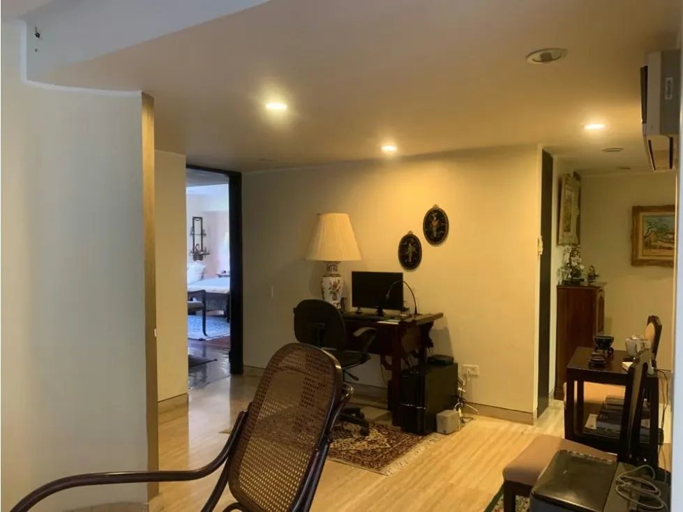 Se vende apartamento 269m2 La Lagunita 9959 - 9
