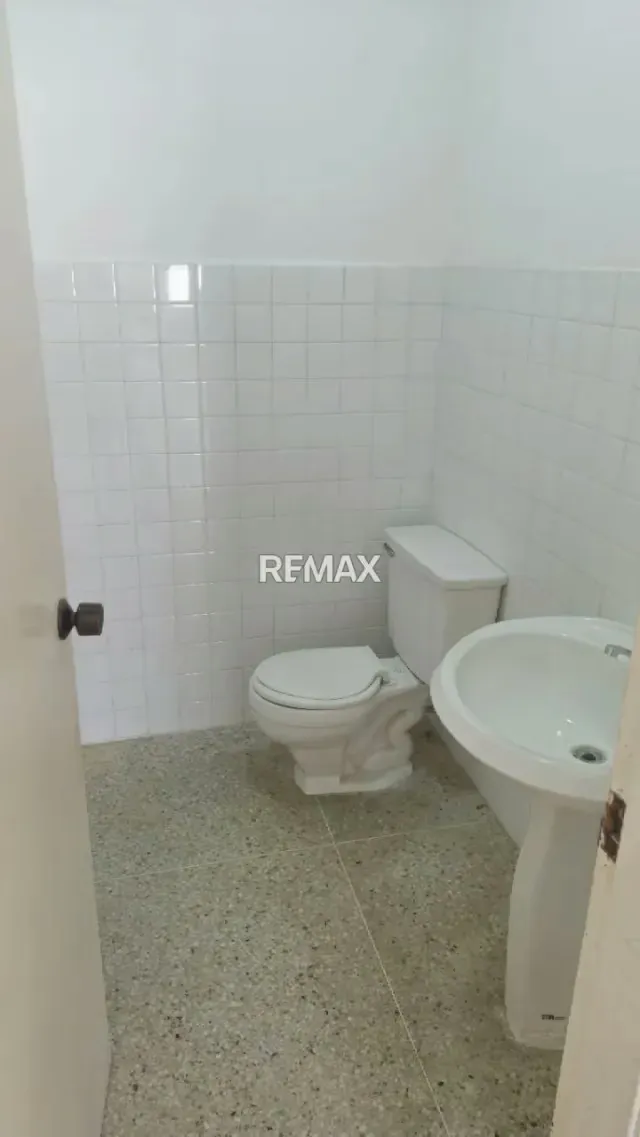Local N°13 C.Comercial Alta vista - 2