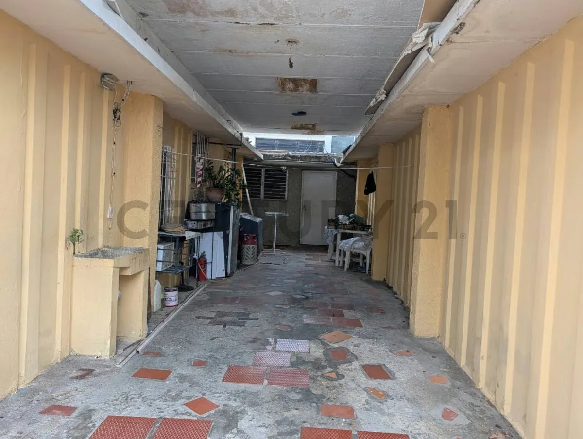 OPORTUNIDAD! 3 PROPIEDADES POR UN SOLO PRECIO EN LOS ROBLES, MANEIRO - 18