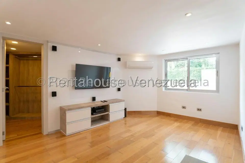 Casa (1 Nivel) en Venta en La Lagunita Country Club, Distrito Metropolitano - 25