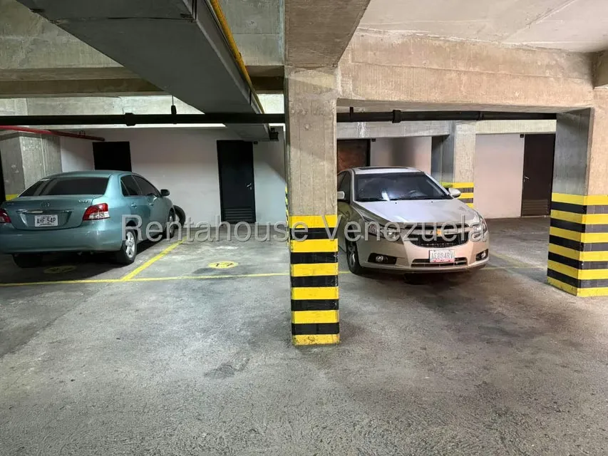 Apartamento (1 Nivel) en Venta en Los Samanes, Distrito Metropolitano - 32