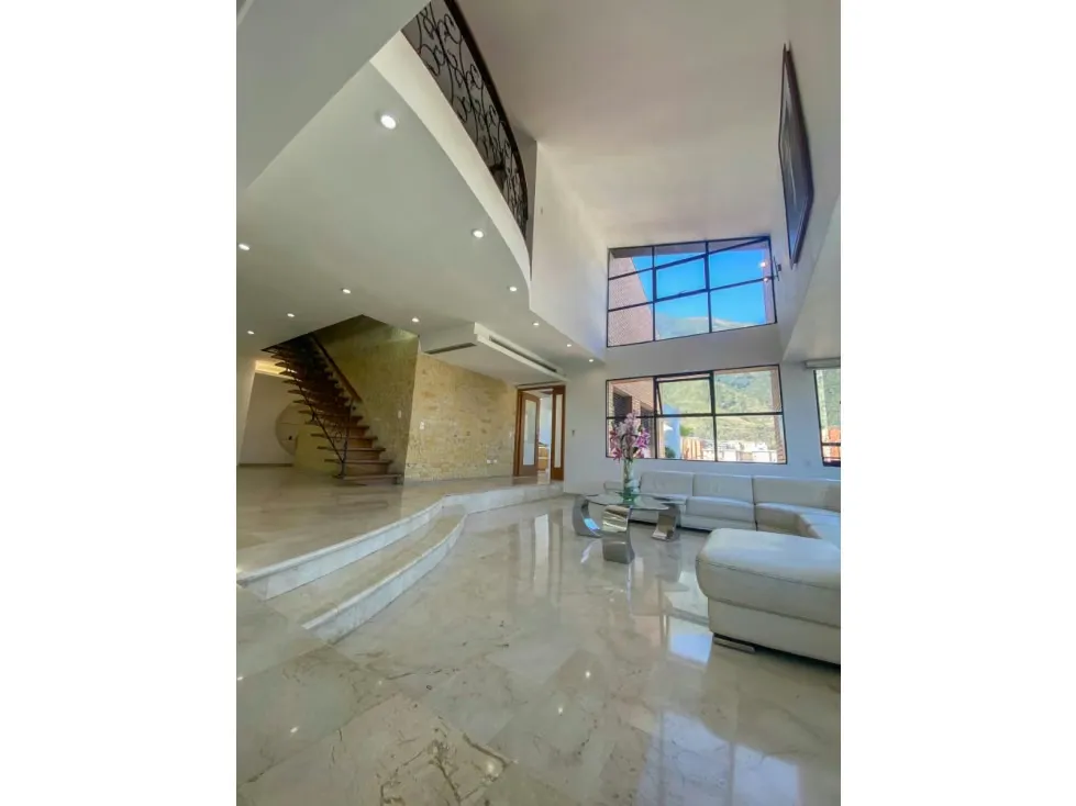Vendo/Alquilo Ph triplex 400m2 Av. Sucre Los Dos Caminos 6399 - 3