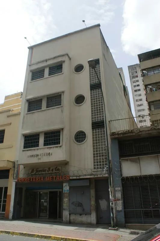Se vende edificio 1377m2 Santa Teresa 6397