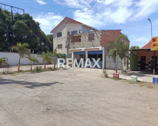 UBICACION PREMIUM GRAN TERRENO CON LOCAL COMERCIAL EN SAN ANTONIO
