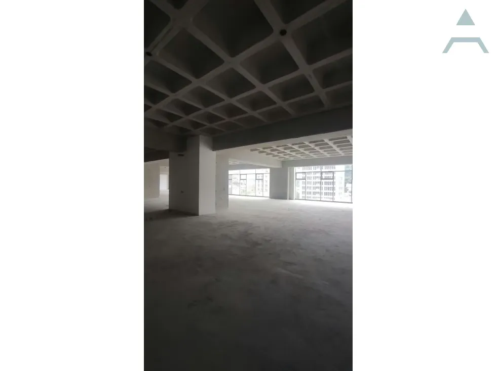Se alquila Oficina 135m² Las Mercedes - 3