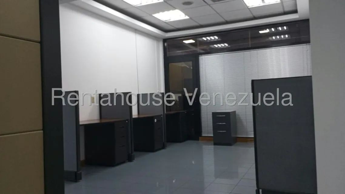 Oficina en Alquiler en La Urbina, Distrito Metropolitano - 22
