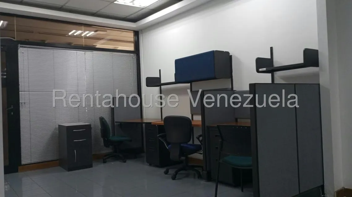 Oficina en Alquiler en La Urbina, Distrito Metropolitano - 23
