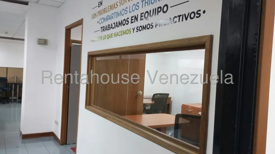 Oficina en Alquiler en La Urbina, Distrito Metropolitano - 33